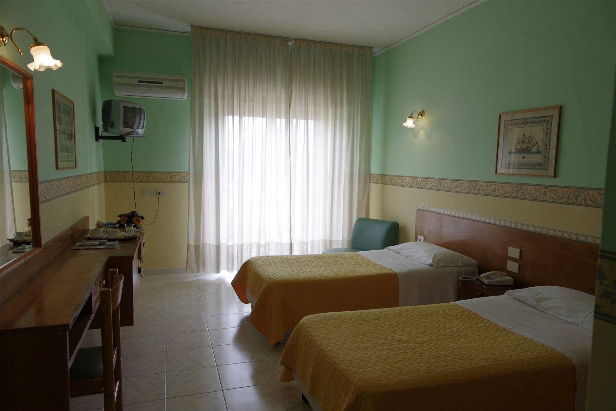 Tennis Hotel Pozzuoli Eksteriør billede